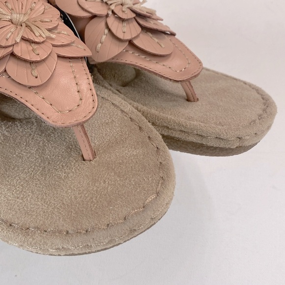 Croft and Barrow Roberta Pink Leather Flower Thong Sandals, Size 8 Med, NWT - Picture 8 of 9